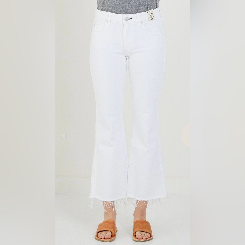 Women’s AMO Kick Crop Jeans w/ Slight Flare in Sea Salt Wash, size 27